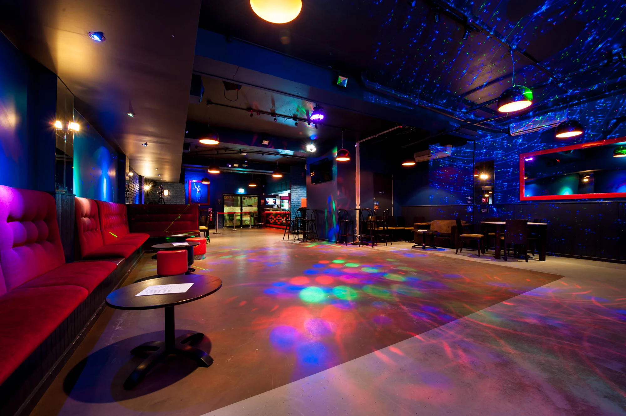 Rooms to hire for parties - SECTION 1