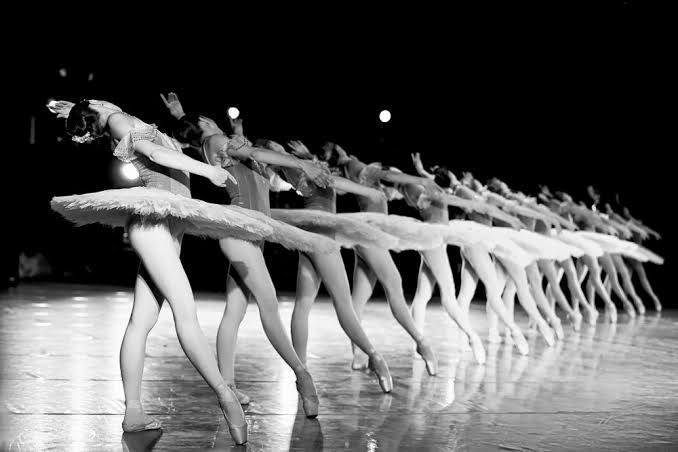 A brief history of ballet - PASSAGE 1
